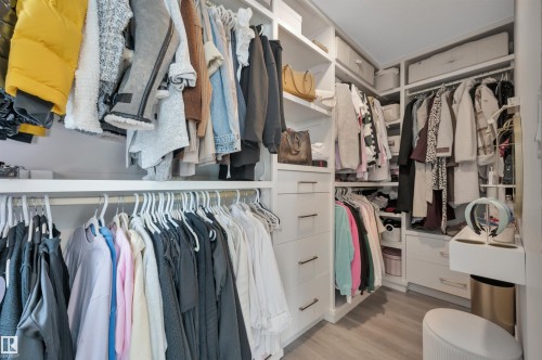 3306 Kulay Way, Edmonton, AB - Indoor With Storage