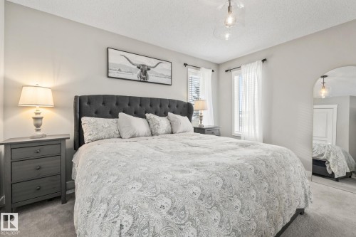 21 Huntington, Spruce Grove, AB - Indoor Photo Showing Bedroom