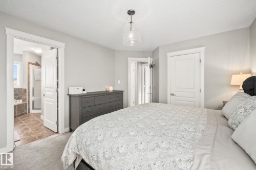 21 Huntington, Spruce Grove, AB - Indoor Photo Showing Bedroom
