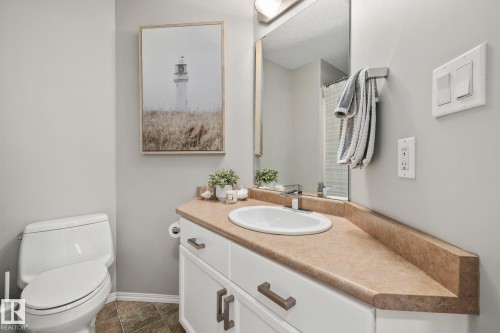 21 Huntington, Spruce Grove, AB - Indoor Photo Showing Bathroom