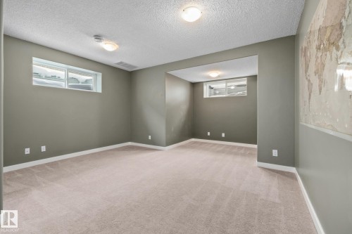 21 Huntington, Spruce Grove, AB - Indoor