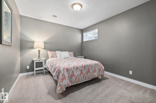 21 Huntington, Spruce Grove, AB - Indoor Photo Showing Bedroom