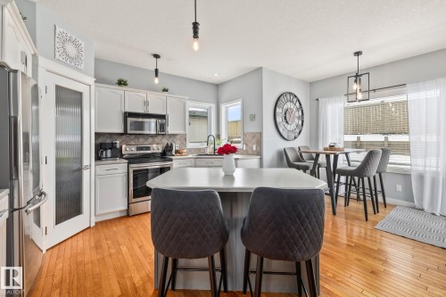 21 Huntington, Spruce Grove, AB - Indoor Photo Showing Other Room