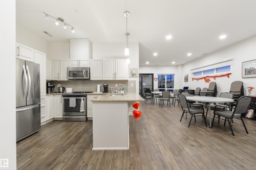 705 2755 109 Street, Edmonton, AB - Indoor Photo Showing Kitchen With Stainless Steel Kitchen With Upgraded Kitchen