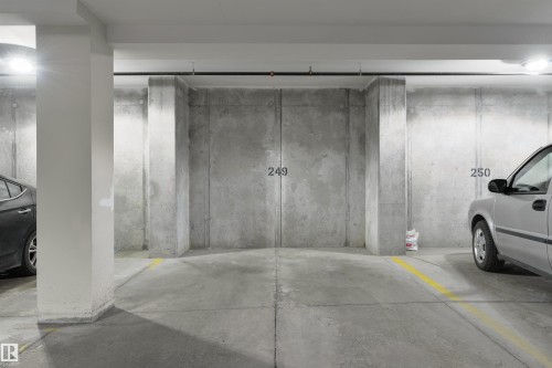 705 2755 109 Street, Edmonton, AB - Indoor Photo Showing Garage