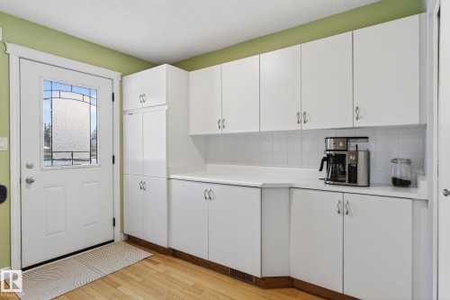 11349 22 Avenue, Edmonton, AB - Indoor Photo Showing Other Room