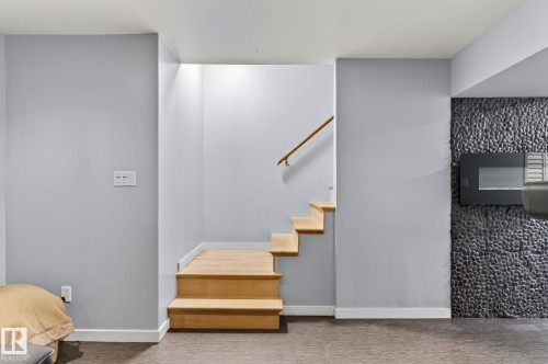 11349 22 Avenue, Edmonton, AB - Indoor