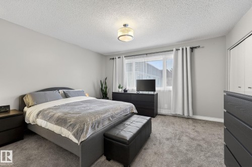 11349 22 Avenue, Edmonton, AB - Indoor Photo Showing Bedroom