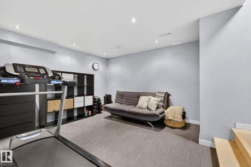 11349 22 Avenue, Edmonton, AB - Indoor Photo Showing Other Room