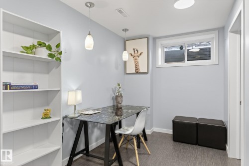 11349 22 Avenue, Edmonton, AB - Indoor Photo Showing Other Room