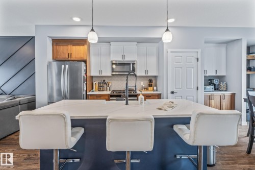 597 Meadowview Drive, Fort Saskatchewan, AB - Indoor Photo Showing Kitchen