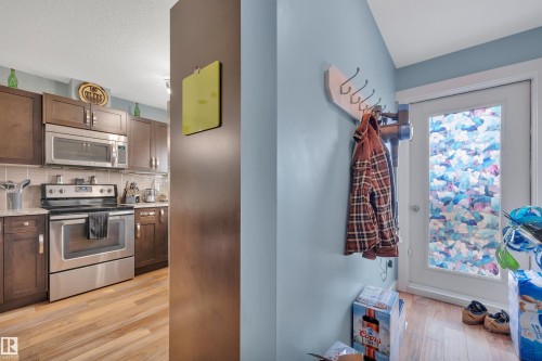 255 401 Southfork Drive, Leduc, AB - Indoor Photo Showing Kitchen