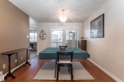 5359 Hill View Crescent, Edmonton, AB - Indoor Photo Showing Dining Room