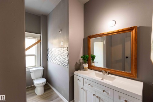 11734 87 Street, Edmonton, AB - Indoor Photo Showing Bathroom
