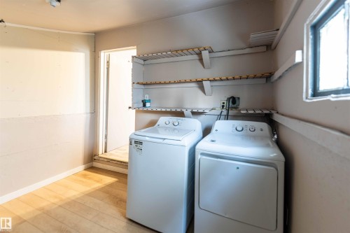 11734 87 Street, Edmonton, AB - Indoor Photo Showing Laundry Room