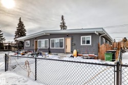 7604 7606 75 Street  Edmonton, AB T6C 2E9