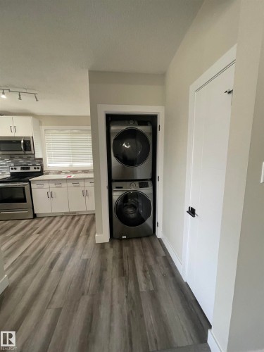 7604 7606 75 Street, Edmonton, AB - Indoor