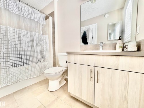 2344 71 Street, Edmonton, AB - Indoor Photo Showing Bathroom