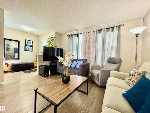 2344 71 Street, Edmonton, AB - Indoor Photo Showing Living Room