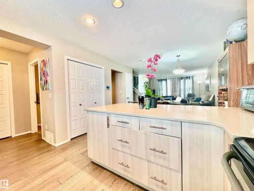2344 71 Street, Edmonton, AB - Indoor Photo Showing Kitchen