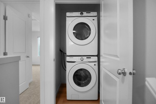 25 531 Merlin Landing Landing, Edmonton, AB - Indoor Photo Showing Laundry Room