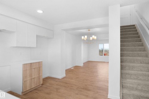 523 Aster Drive, Edmonton, AB - Indoor Photo Showing Other Room