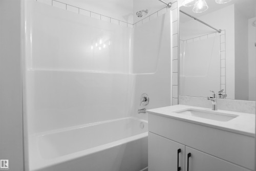 2103 210 Street, Edmonton, AB - Indoor Photo Showing Bathroom