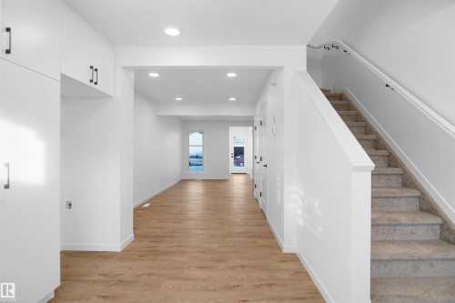 2103 210 Street, Edmonton, AB - Indoor Photo Showing Other Room