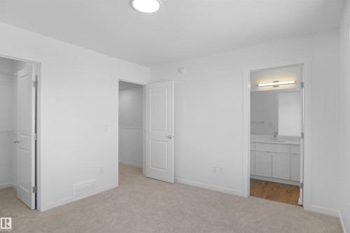 431 Aster Drive, Edmonton, AB - Indoor Photo Showing Other Room