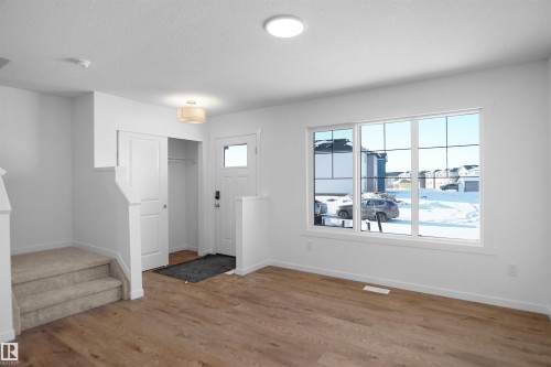 431 Aster Drive, Edmonton, AB - Indoor Photo Showing Other Room