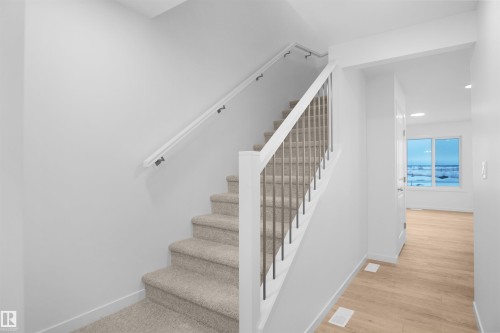 26 1430 Aster Way, Edmonton, AB - Indoor Photo Showing Other Room
