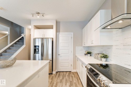 5441 Allbright Square Square, Edmonton, AB - Indoor Photo Showing Kitchen With Stainless Steel Kitchen With Upgraded Kitchen