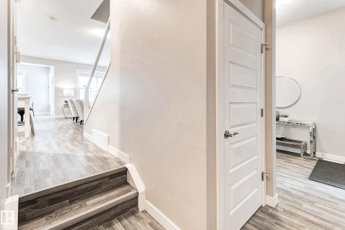 5441 Allbright Square Square, Edmonton, AB - Indoor Photo Showing Other Room