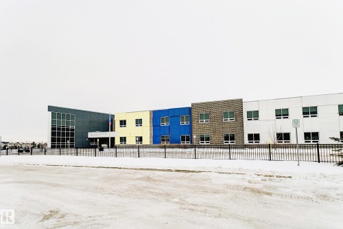 Walking distance to Lila Fahlman K-9 school - 5441 Allbright Square Square, Edmonton, AB - Outdoor