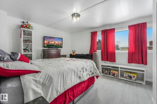 5204 47 Street, Redwater, AB - Indoor Photo Showing Bedroom