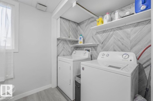 5204 47 Street, Redwater, AB - Indoor Photo Showing Laundry Room