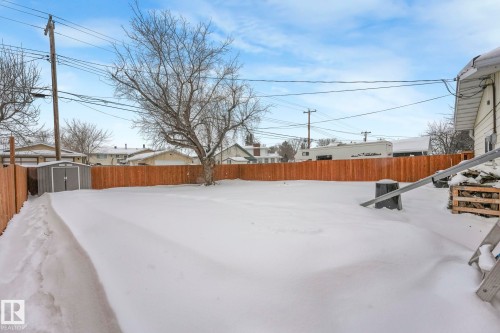 5204 47 Street, Redwater, AB - Outdoor