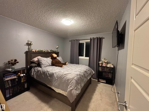 6105 17A Avenue, Edmonton, AB - Indoor Photo Showing Bedroom