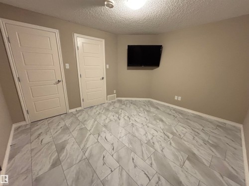 6105 17A Avenue, Edmonton, AB - Indoor Photo Showing Other Room