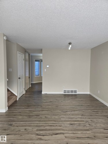 8006 15A Avenue, Edmonton, AB - Indoor Photo Showing Other Room