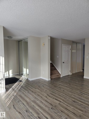 8006 15A Avenue, Edmonton, AB - Indoor Photo Showing Bedroom