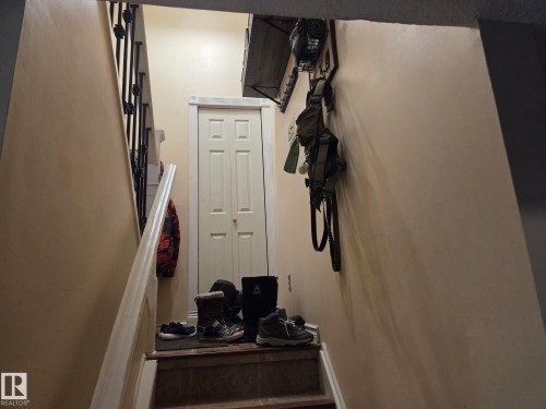 633 Willow Court, Edmonton, AB - Indoor Photo Showing Other Room