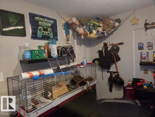 633 Willow Court, Edmonton, AB - Indoor Photo Showing Other Room