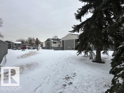 633 Willow Court, Edmonton, AB - Outdoor