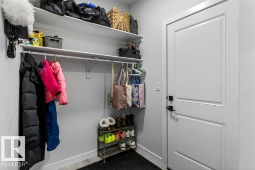 6464 King Wynd, Edmonton, AB - Indoor