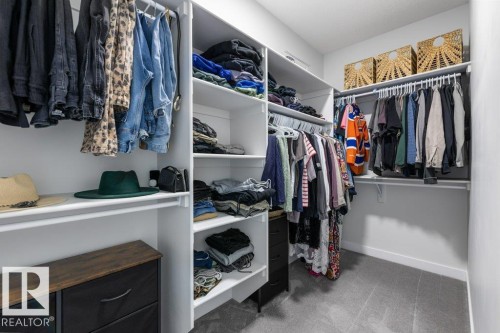 6464 King Wynd, Edmonton, AB - Indoor With Storage