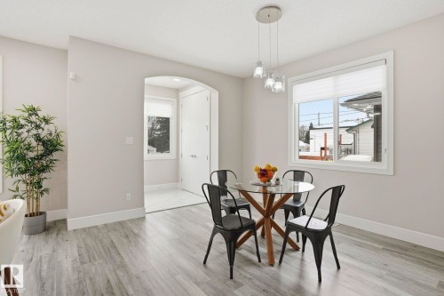 10633 64 Avenue, Edmonton, AB - Indoor Photo Showing Dining Room