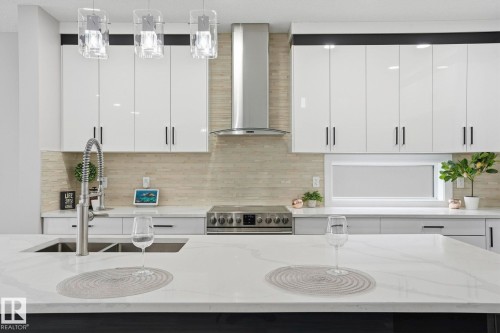 10633 64 Avenue, Edmonton, AB - Indoor Photo Showing Kitchen With Double Sink With Upgraded Kitchen