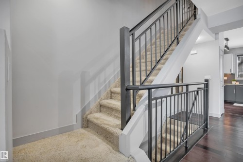 1641 Cunningham Way, Edmonton, AB - Indoor Photo Showing Other Room