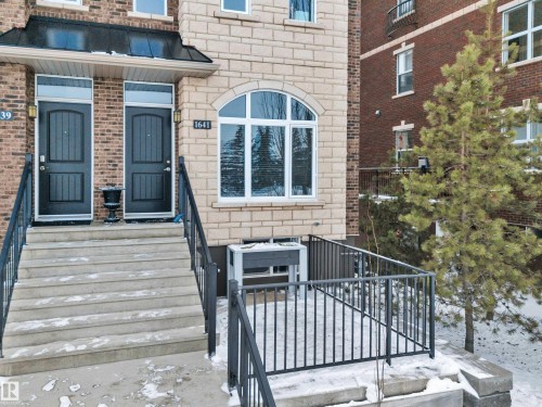 1641 Cunningham Way, Edmonton, AB - Outdoor